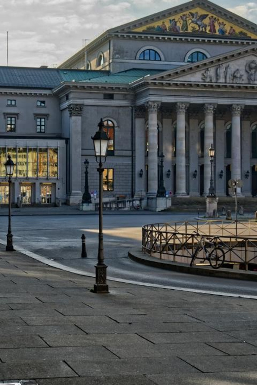 Munich: Selfguided Audiotour Munich Old Town - Key Points