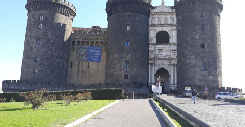 Naples Tour Old Town and Lunch Wine Tasting - Key Points