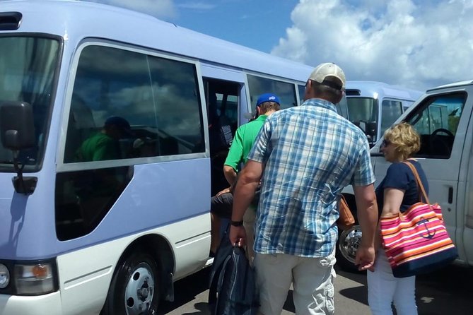 Nassau Airport Group Round-Trip Transfers - Key Points