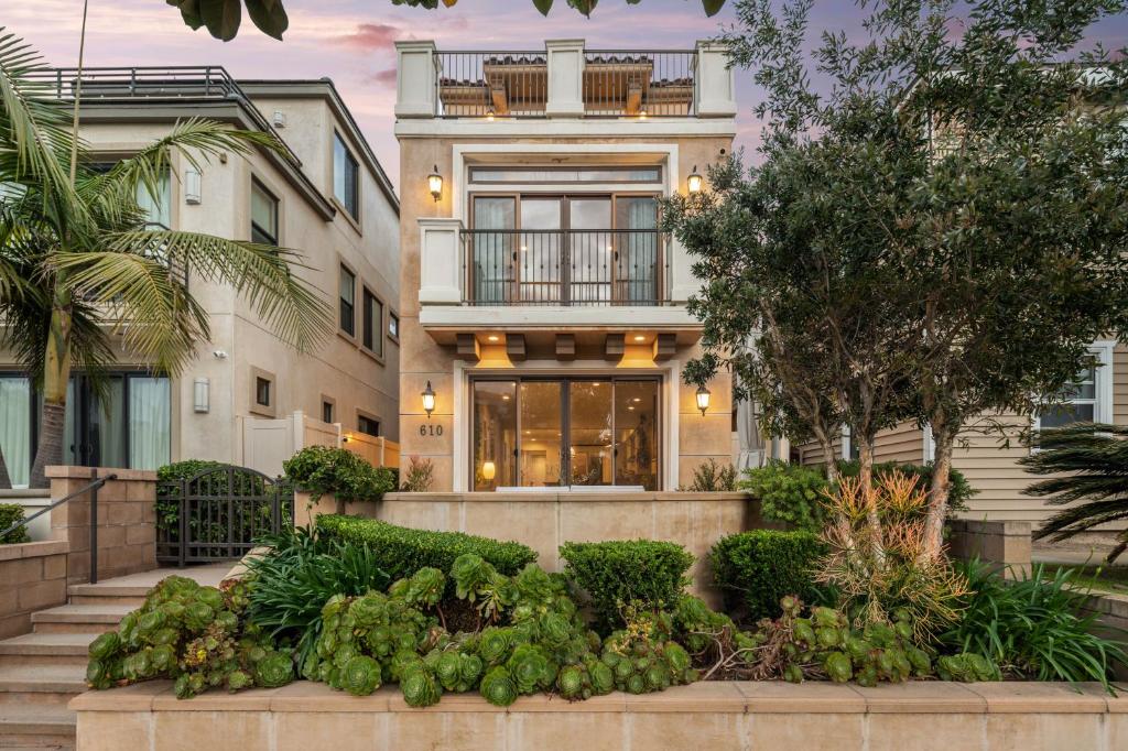 New Luxurious Beach Home Review