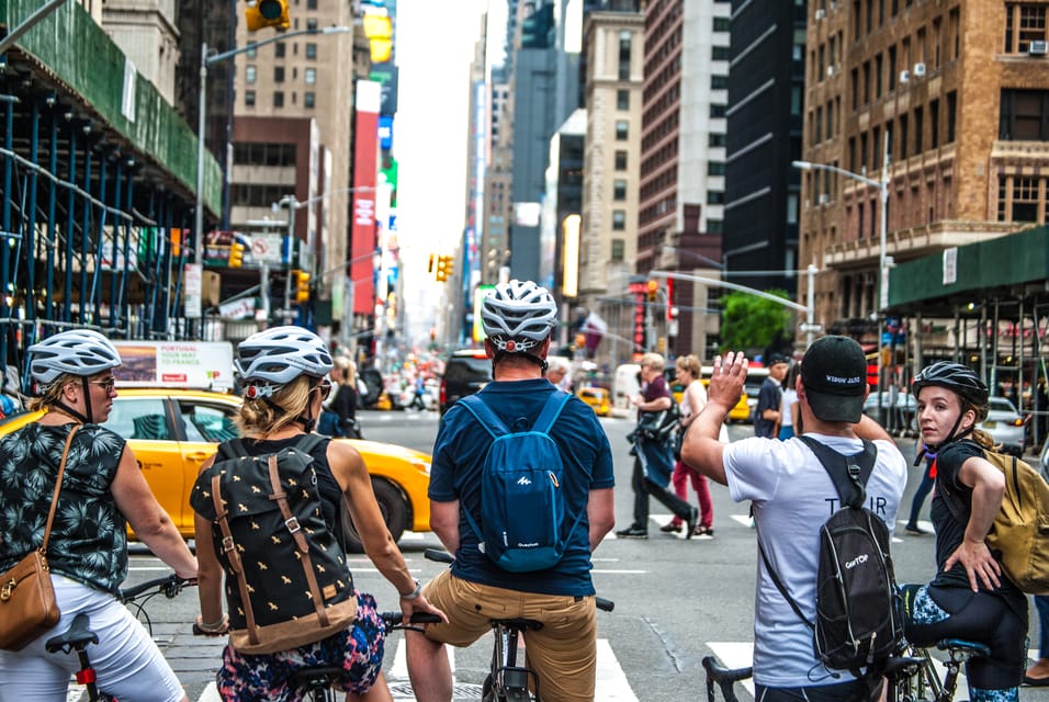 New York City: A Day in Manhattan Cycling Tour - Key Points