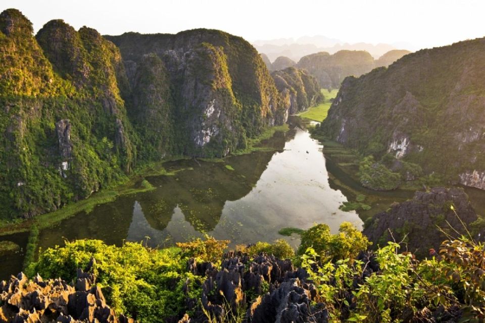 Ninh Binh: Day Tour With Boat Trip and Mua Cave Hiking - Key Points