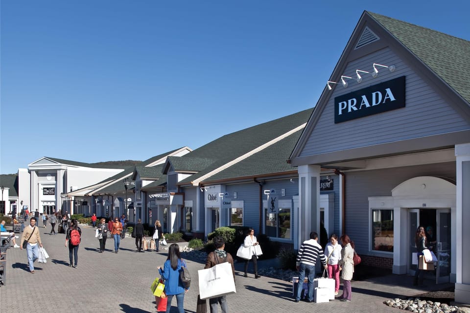 NYC: Woodbury Outlets Private Shopping Tour - Key Points