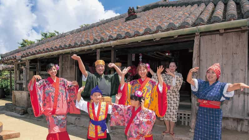 OkinawaSightseeing Bus ChuraumiAquarium/Ryukyu Village/Banta - Overview of the Tour