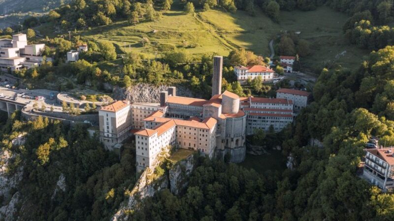 Oñati and Aranzazu Sanctuary Tour From San Sebastian - Key Points
