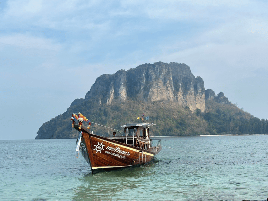 One Day Jame Bond Island Tour By Luxury Vintage Baot. - Key Points