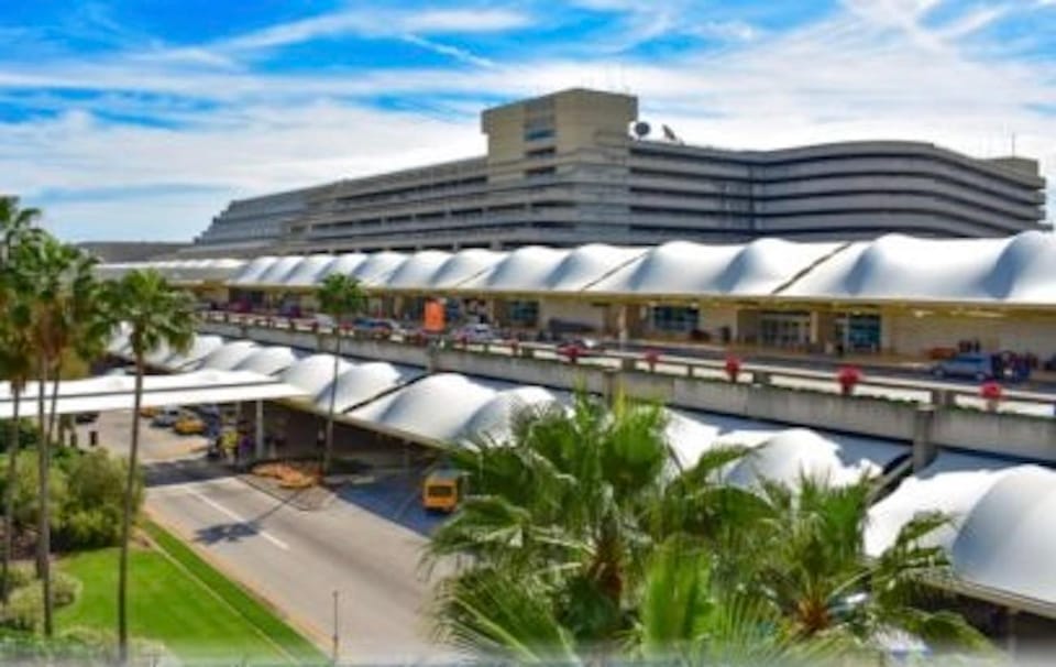 Orlando: Airport Transfer To/From Disney Parks and Hotels - Key Points