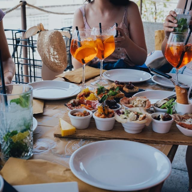 Ortigia E-Bike Tour and Aperitif at Sunset - Tour Overview