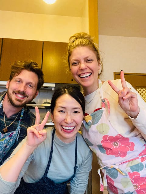 Osaka Foodie Experience: Japanese Snack and Sake Class - Course Overview