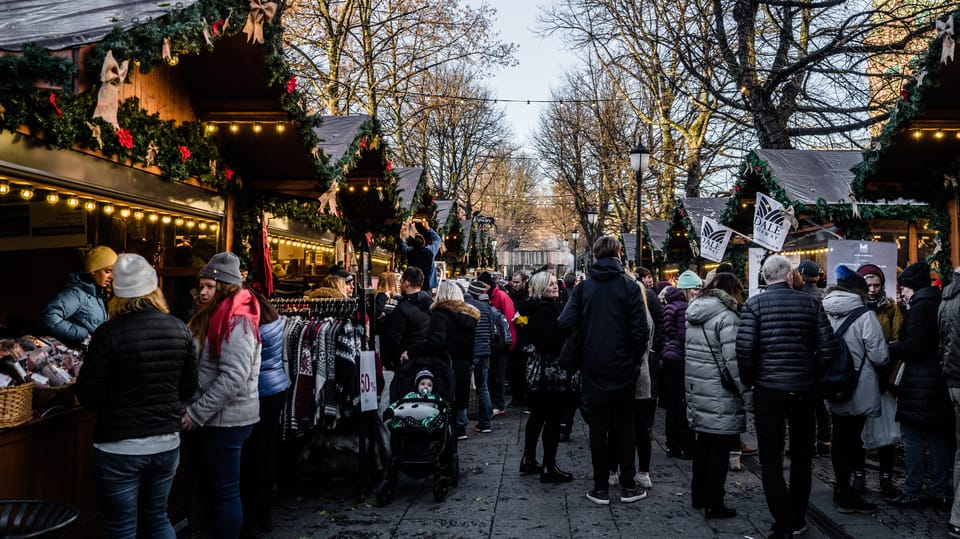 Oslo: Christmas Traditions and Guided Market Walking Tour - Good To Know