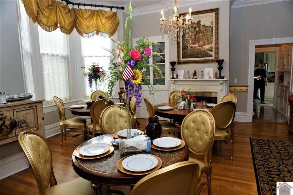 Paducah 1895 Washington Hotel Review