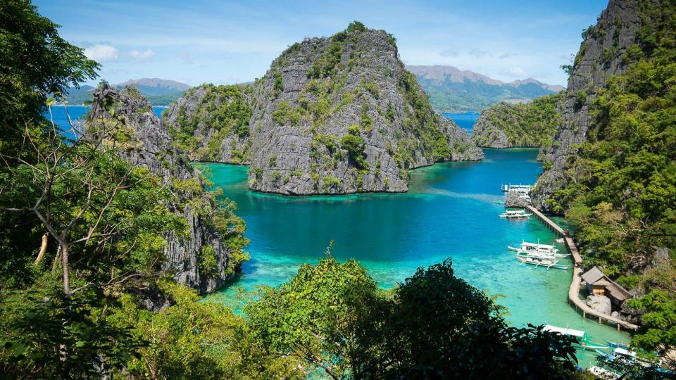 Palawan: Coron Guided Tour With Island Hopping and Lunch - Key Points