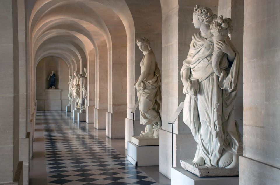 Paris to Versailles: Private Guided Tour With Transport - Key Points