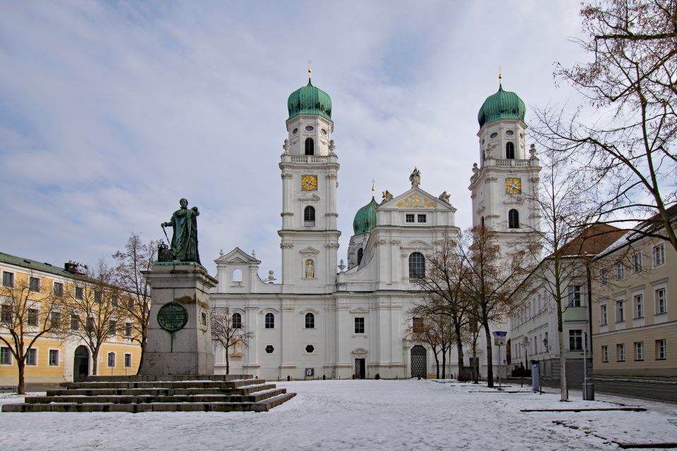 Passau: 1-Hour Guided City Walking Tour - Tour Overview and Pricing