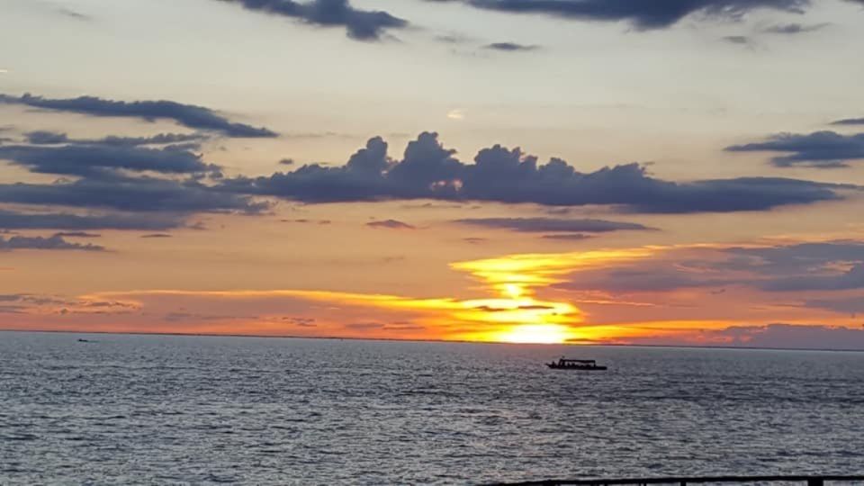 Phnom Penh Mekong/Tonle Sap River Sunset Wine/Fruits Cruise - Good To Know