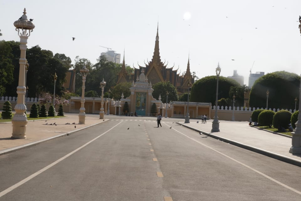 Phnom Penh Private Tour Local English Guides Driver - Good To Know