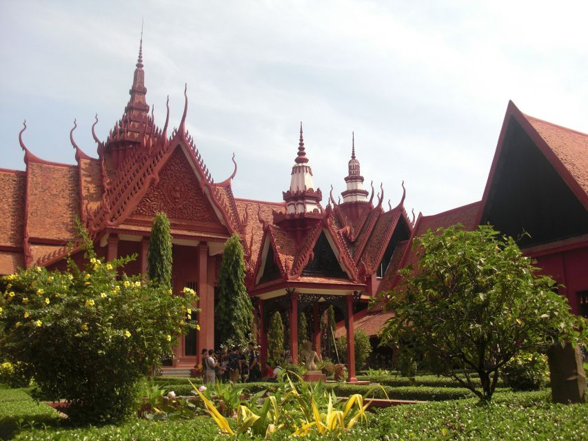 Phnom Penh Welcome Tour: Private Tour With a Local - Good To Know