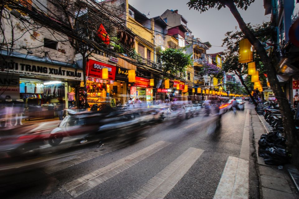 Photo Tour: Bustling Hanoi - Key Points