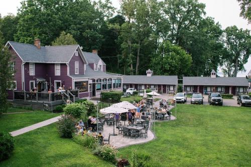 Plum Point Lodge - Hotel Overview and Location