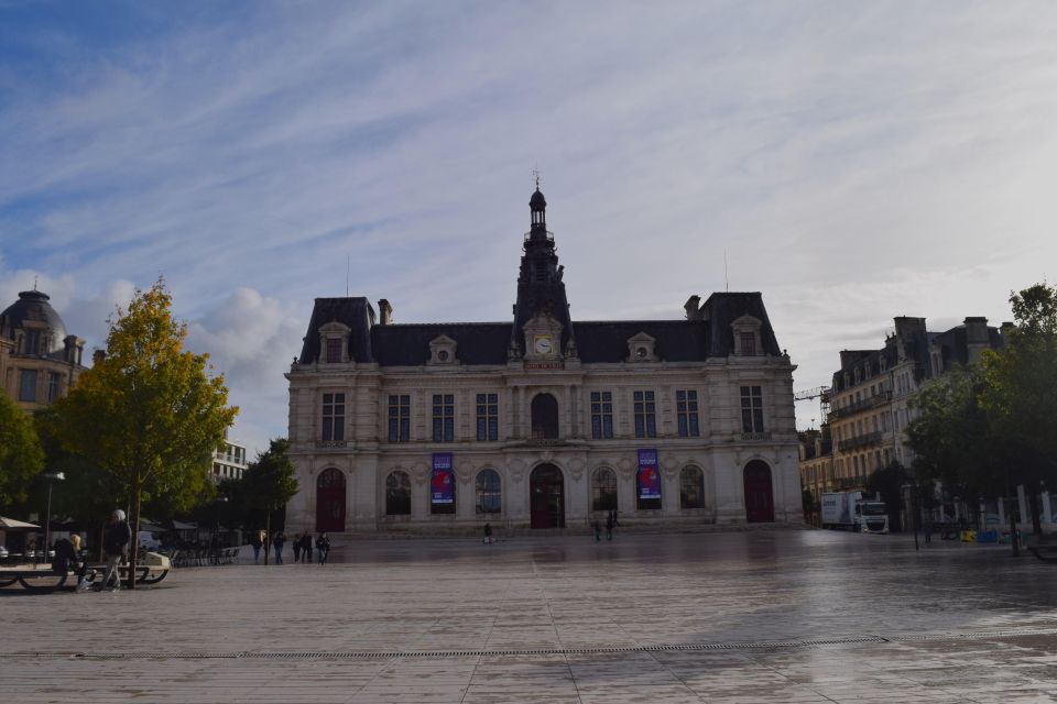 Poitiers : Napoleon IIIs Walking Tour - Key Points