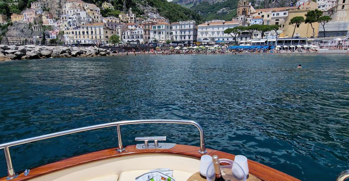 Positano: Private Boat Tour Along the Amalfi Coast - Key Points