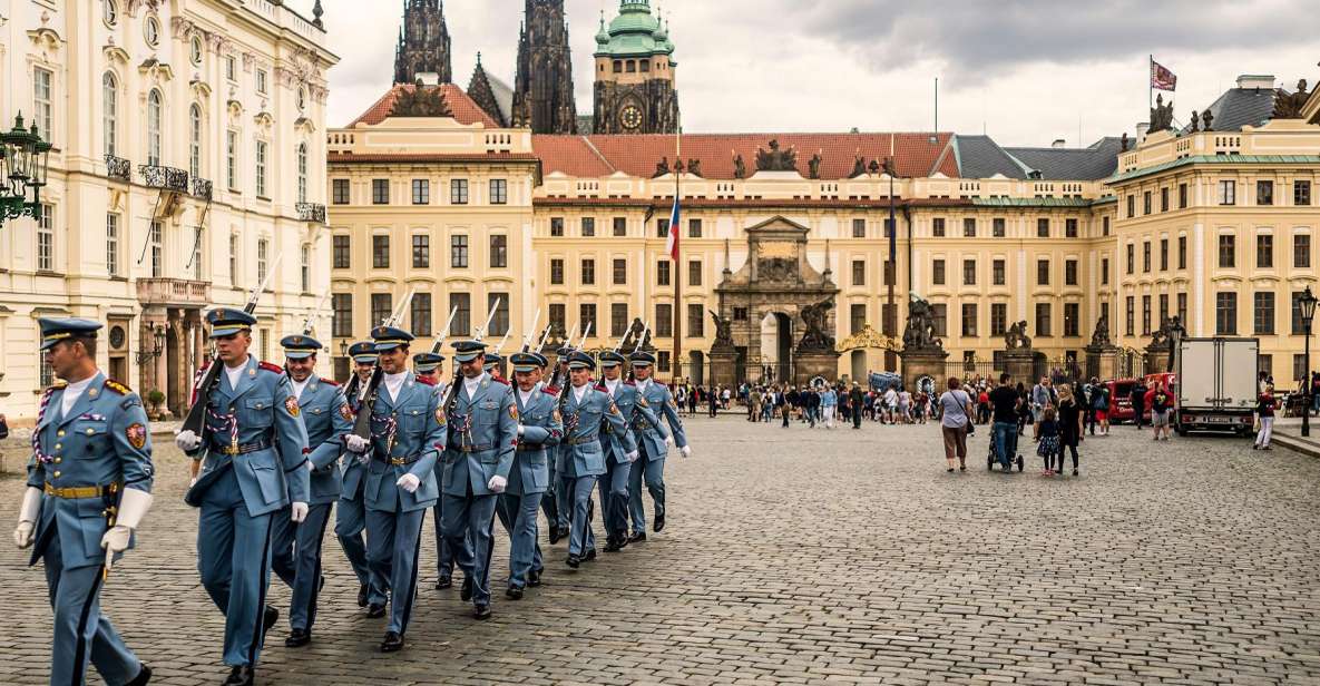 Prague: 1-Hour Castle Tour With Fast-GET Admission Ticket - Good To Know