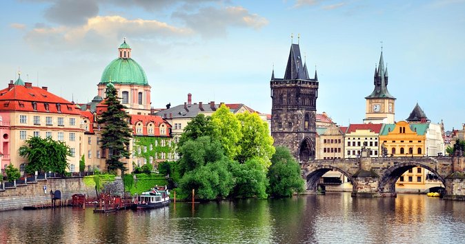 Prague Boats 1-hour Cruise - Good To Know