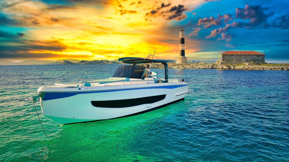 Private and Luxury Boat Day Tour Around Ibiza and Formentera - Key Points