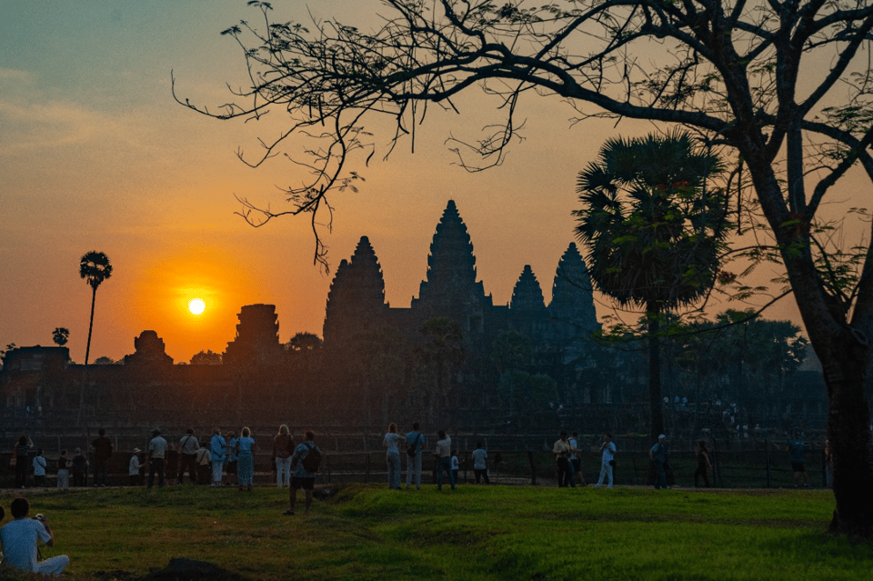 Private Angkor Wat Sunrise Tour With Breakfast and Snack - What to Expect