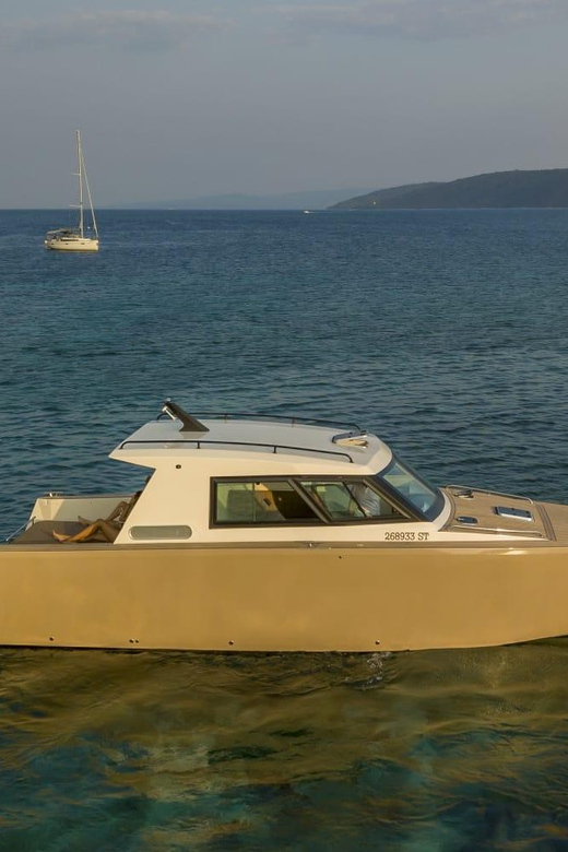 PRIVATE DAY WITH OUR LUX SPEEDBOAT, 5 STAR ***** ENJOYMENT - Good To Know