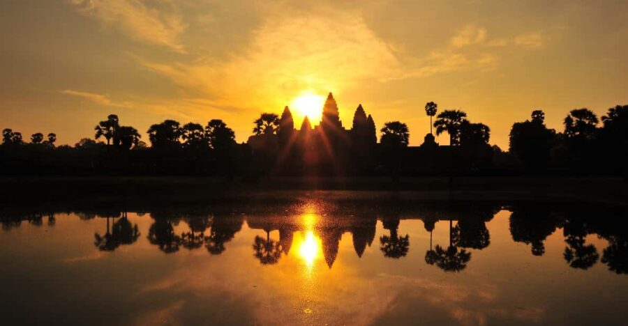 Private Sunrise Angkor Wat Tour
