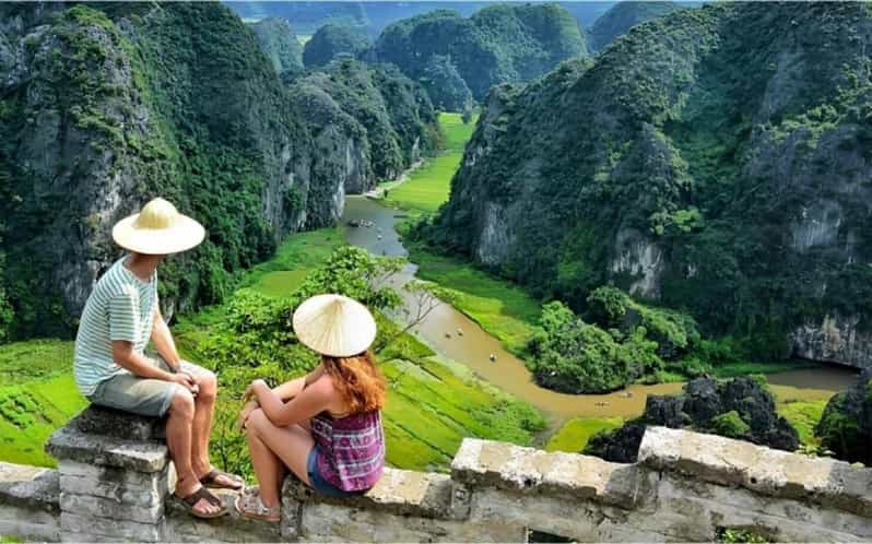 Private Trip:Hanoi - Hoa Lu - Trang an - Hang Mua 1 Day Tour - Key Points