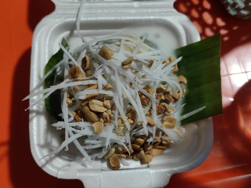 Privately Discover Vegetarian Local Street Food - Key Points