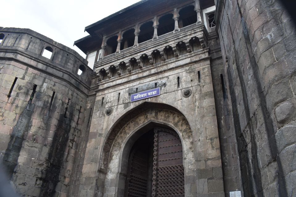 Pune: Private Walking Tour & Food Tasting With a Local - Key Points