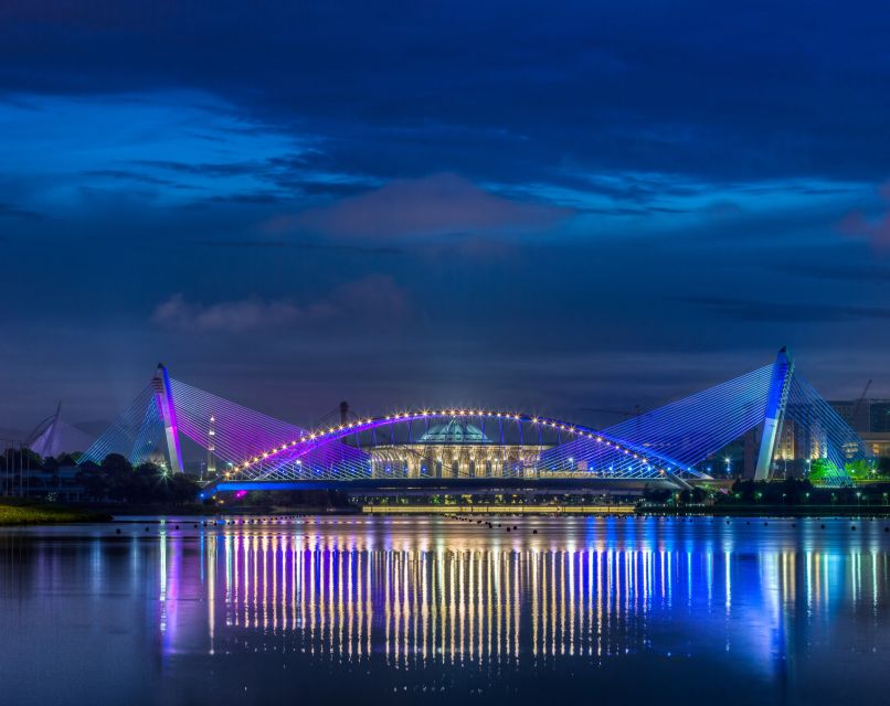 Putrajaya Visit and Lake Cruise: Tour From Kuala Lumpur - Key Points