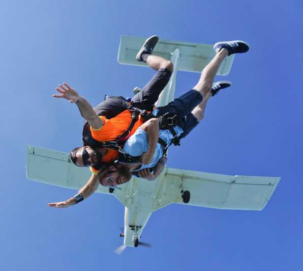 Reggio Emilia: Tandem Skydiving Experience - Key Points