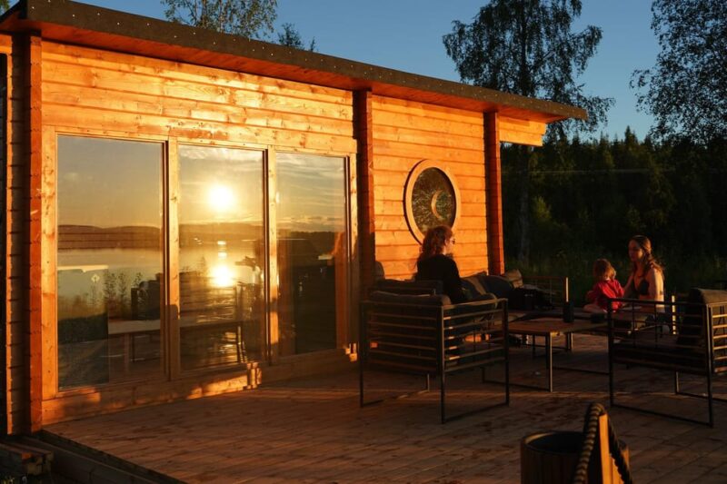 RELAXING CANOE & PANORAMIC SAUNA EXPERIENCE - Key Points