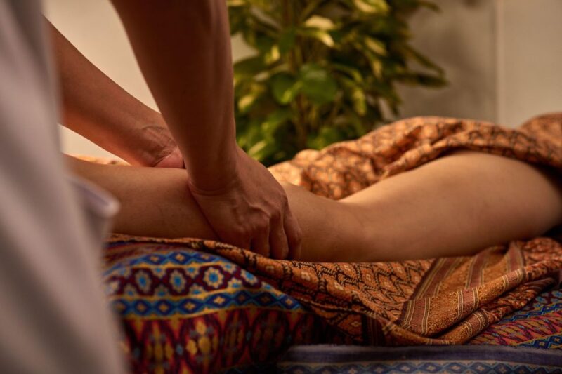 Relaxing Oil Massage - Key Points