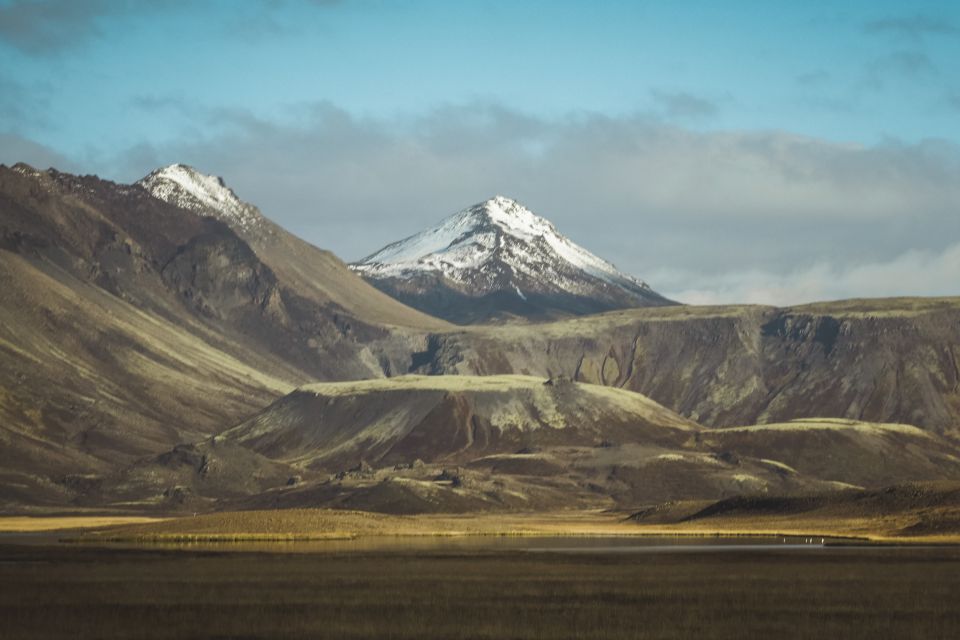 Reykjavik: Golden Circle, Tomato Farm and Kerið Crater Tour - Key Points