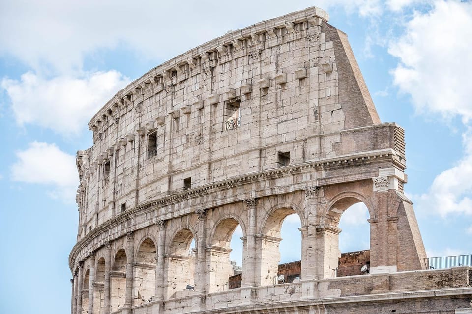 Roma: Special Early Morning Visit to the Arena of Colosseum - Key Points