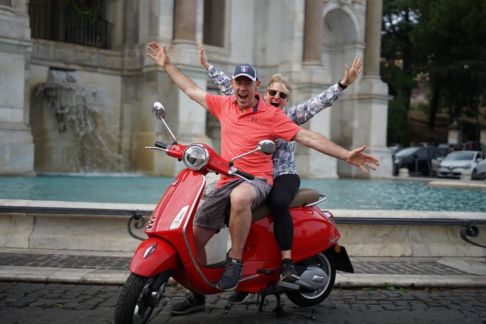 Rome: Guided Vespa Tour With Professional Photoshoot - Key Points