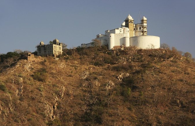 Round Trip Transfers to Sajjangarh Monsoon Palace With Tickets - Good To Know