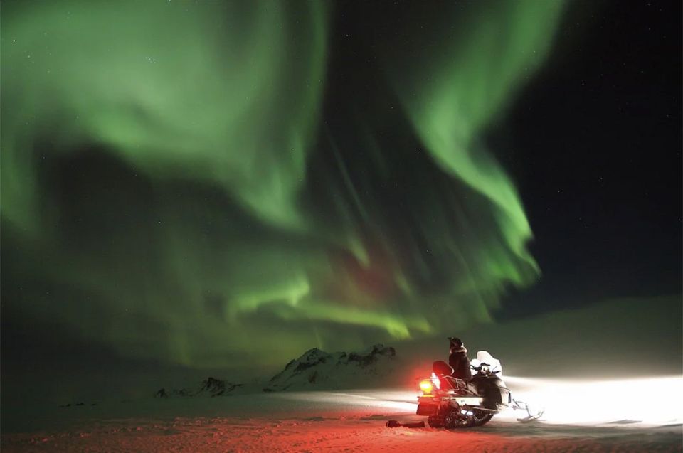 Rovaniemi: Northern Lights Snowmobile Hunt - Key Points