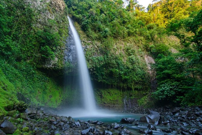 Safari Float, Fortuna Waterfall and Typical Lunch - Good To Know