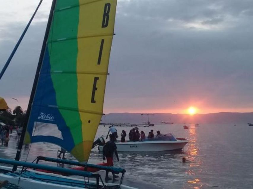 Sail on a Catamaran: Discover Paracas Bay - Key Points