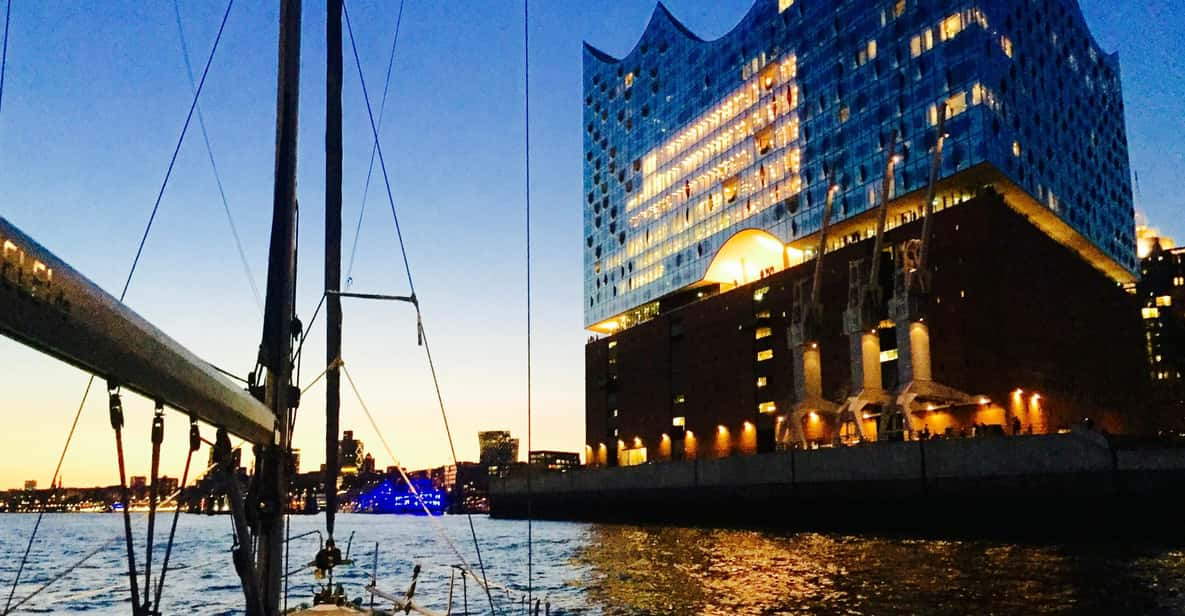 Sailing Trip the Elbe by Night, Hamburg/Elbe - Key Points