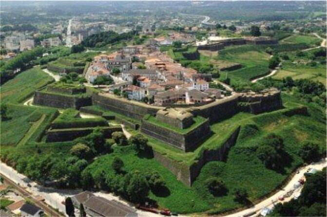 Santiago and Valença Do Minho Full Day Private Tour - Good To Know