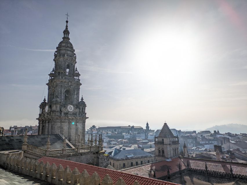 Santiago De Compostela: Cathedral & Carraca Tower Roofs Tour - Key Points