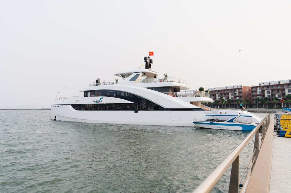 Saquila Yacht Halong Bay: Day Trip-Luxury Experience - Key Points