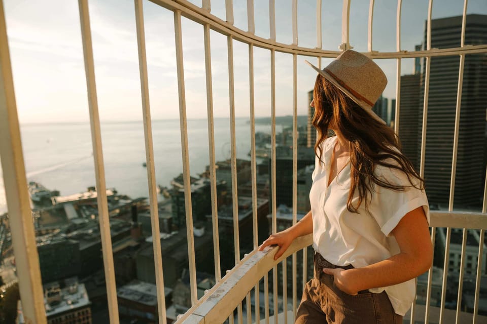 Seattle History Tour With Skyline Views - Key Points